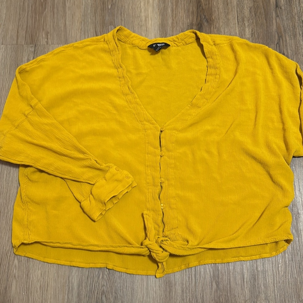 Express Yellow Button-Up Long Sleeve Women's Tie Front Crop Top